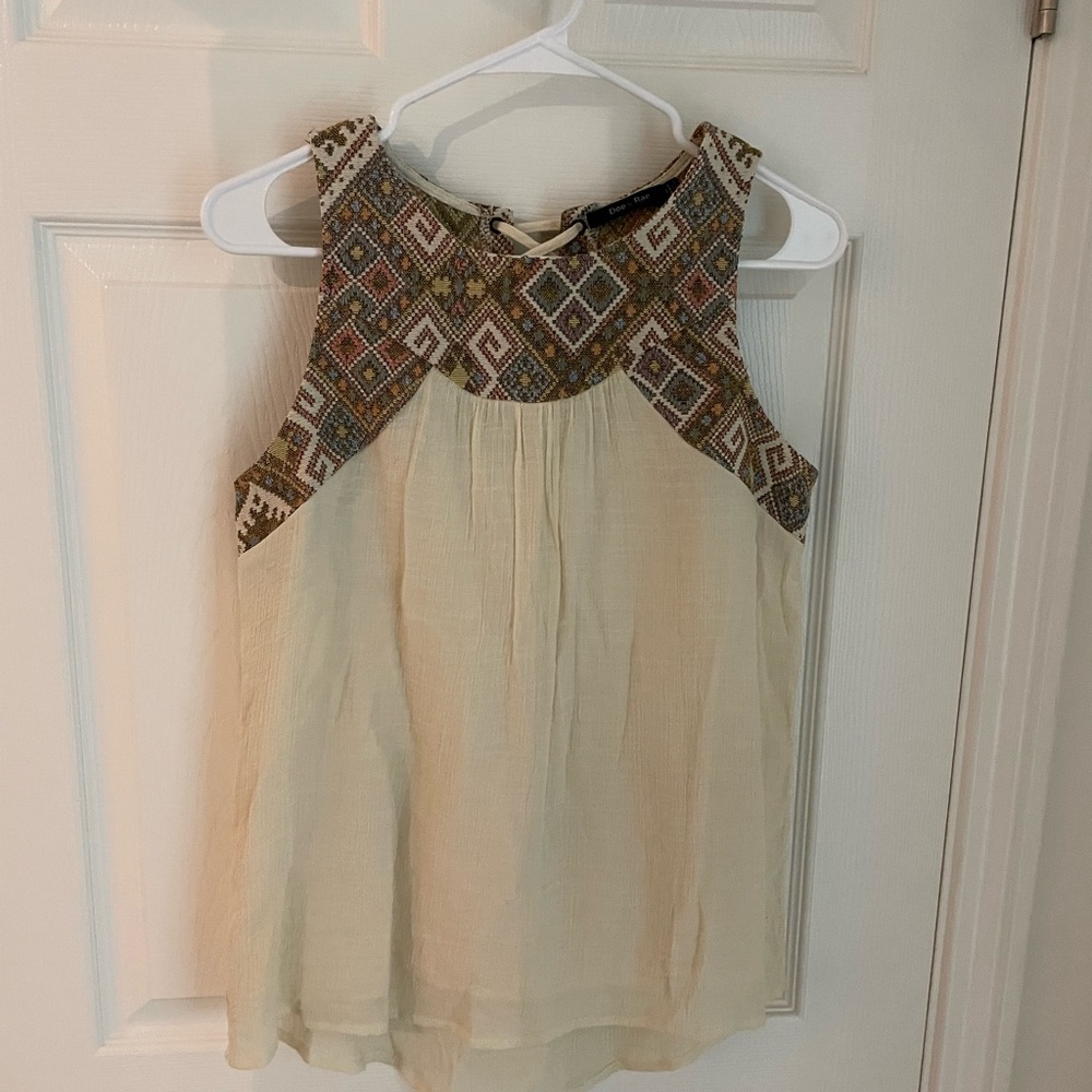 Tribal top